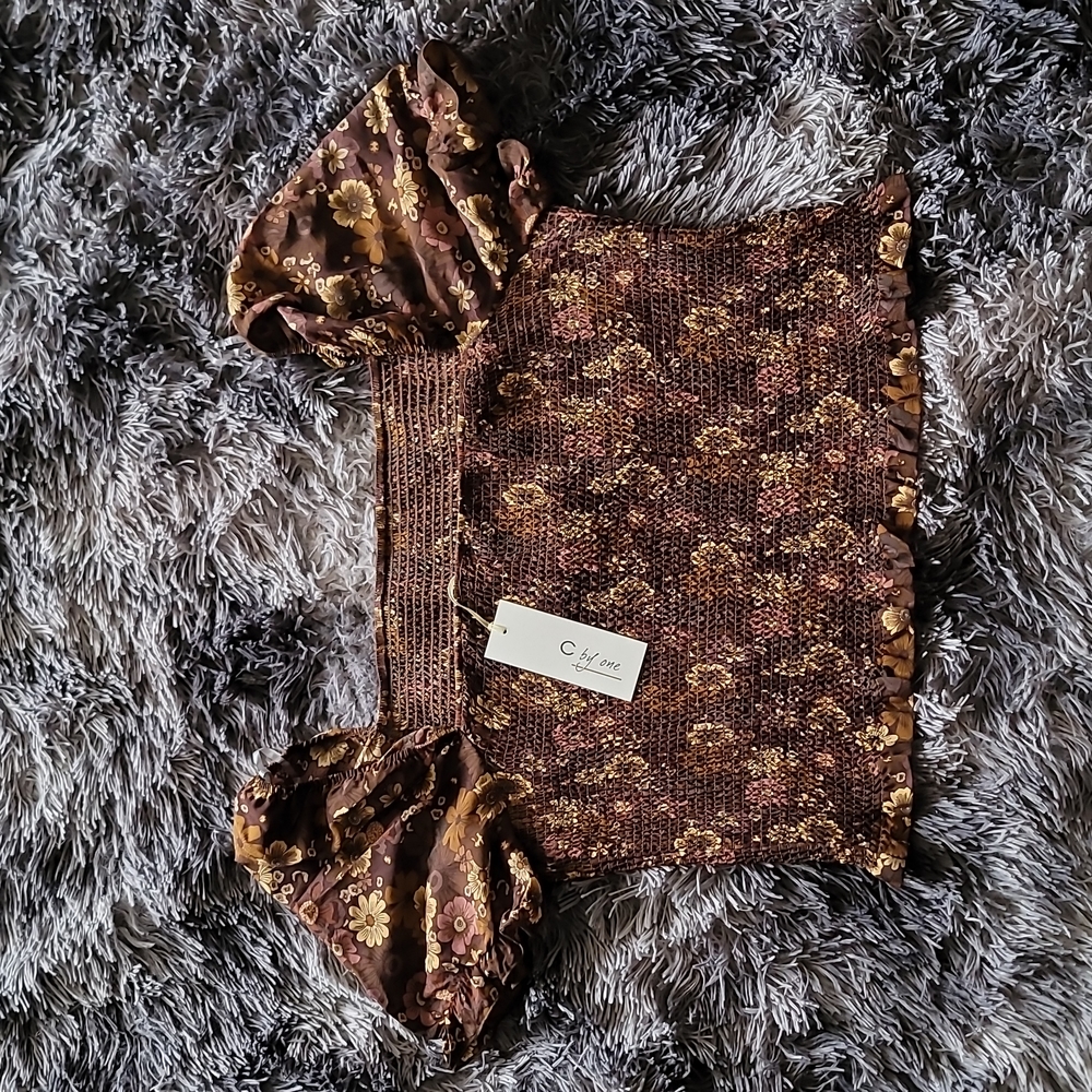 C by one Smocked Puff Sleeve Top - Picture 6 of 6